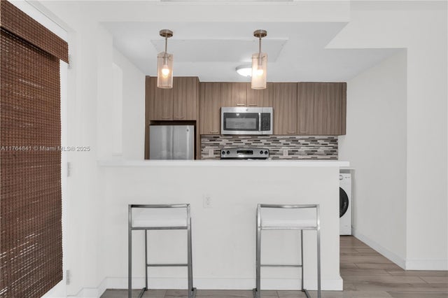 5 of 46 - 740 Meridian Ave 11, Miami Beach, FL