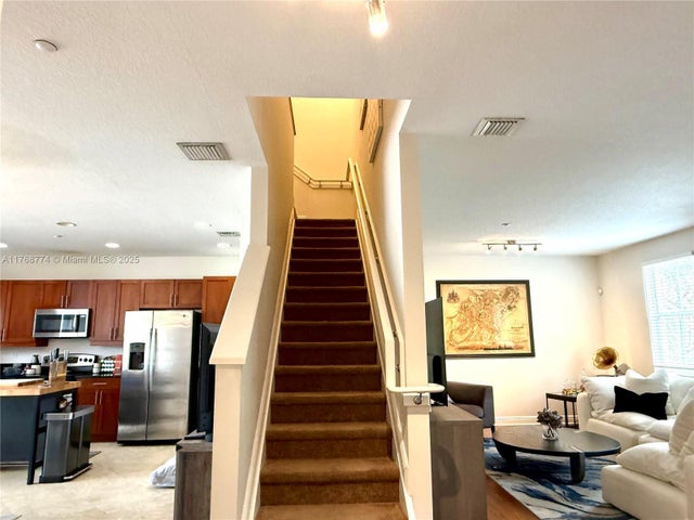 3 of 23 - 312 Sw 14th Ave 312, Fort Lauderdale, FL