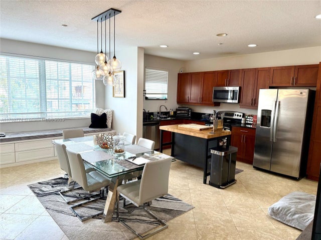 4 of 23 - 312 Sw 14th Ave 312, Fort Lauderdale, FL