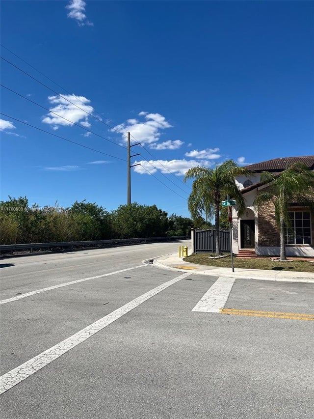3 of 81 - 15675 Sw 16th St, Miami, FL