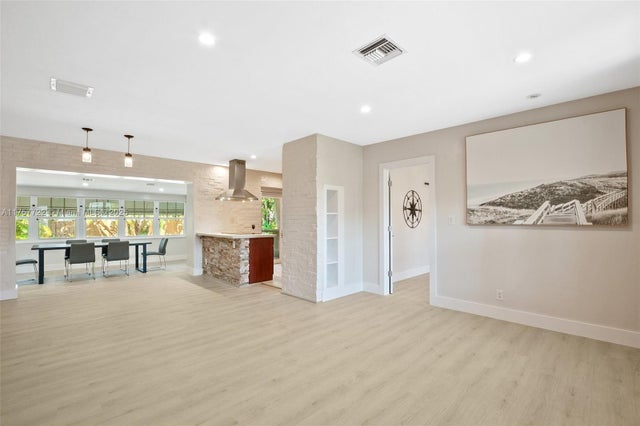 5 of 25 - 2725 Ne 21st Ave, Fort Lauderdale, FL