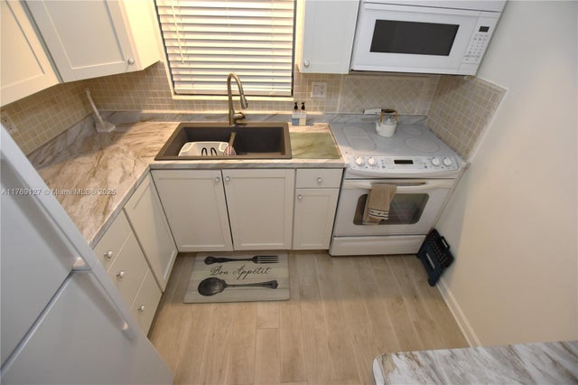 5 of 47 - 2735 E Dudley Dr. B, West Palm Beach, FL