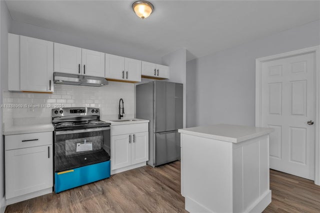 3 of 31 - 2243 Greene St, Hollywood, FL
