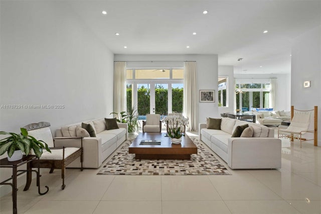 5 of 48 - 12600 Sw 93rd Ave, Miami, FL