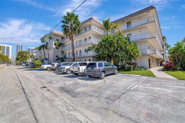 3 of 25 - 2200 Diana Dr 310, Hallandale Beach, FL