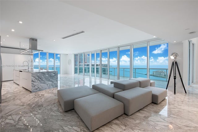 2 of 28 - 1000 S Pointe Dr Ph-2804, Miami Beach, FL