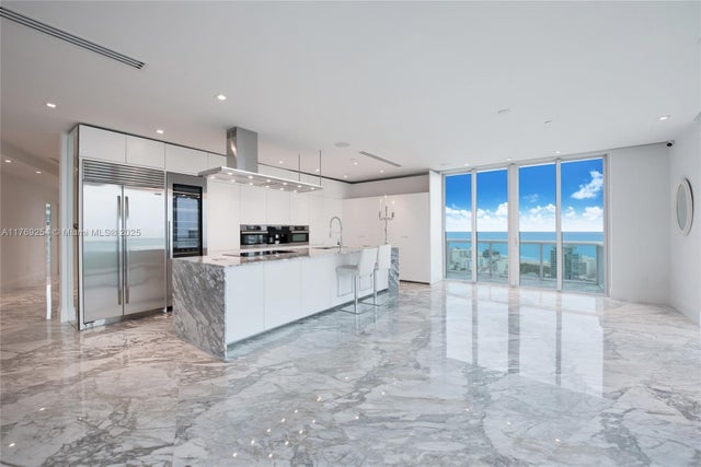 3 of 28 - 1000 S Pointe Dr Ph-2804, Miami Beach, FL