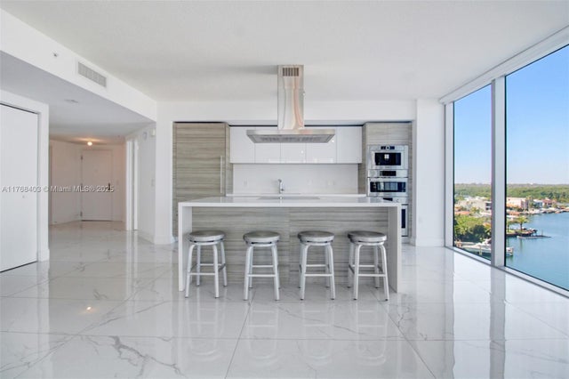 4 of 47 - 330 Sunny Isles Blvd 5-801, Sunny Isles Beach, FL