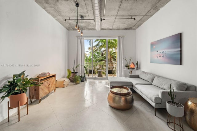5 of 34 - 2001 Biscayne Blvd 2409, Miami, FL