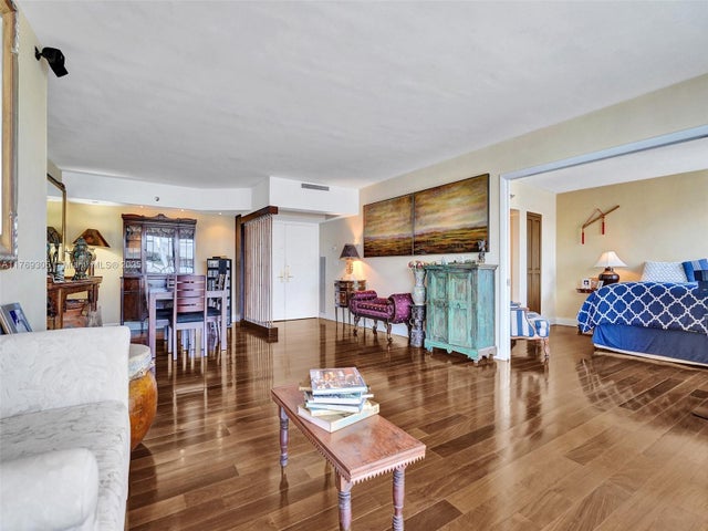 4 of 33 - 9 Island Ave 2109, Miami Beach, FL