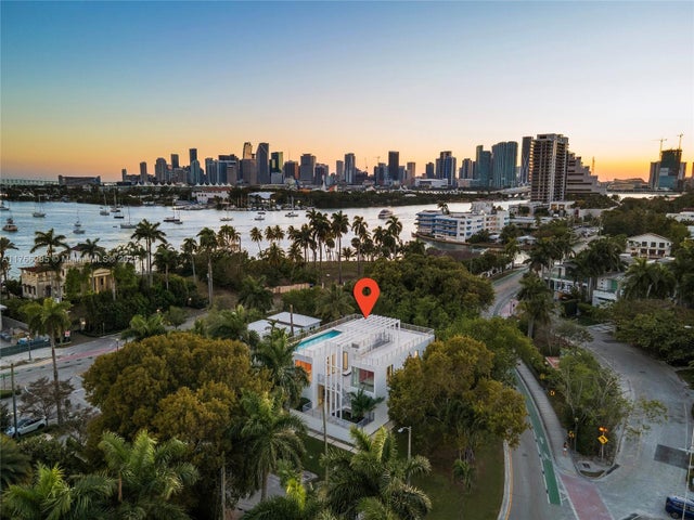 3 of 61 - 1250 N Venetian Way, Miami, FL