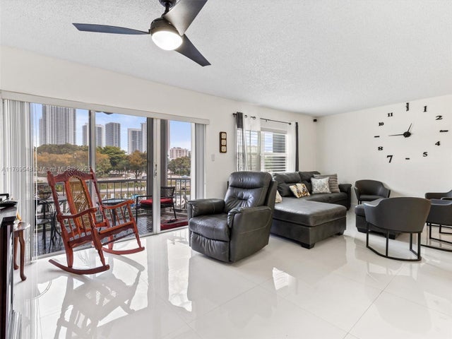 1 of 21 - 200 Diplomat Pkwy 424, Hallandale Beach, FL