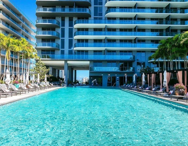 1 of 3 - 121 Ne 34th St 2115, Miami, FL