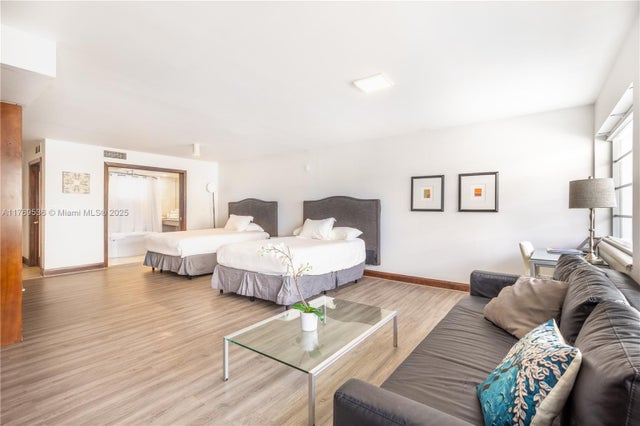 2 of 8 - 1024 Ocean Dr A404, Miami Beach, FL