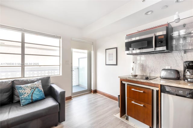5 of 8 - 1024 Ocean Dr A404, Miami Beach, FL