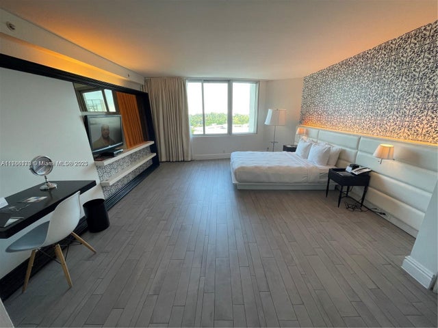 1 of 11 - 1100 West Ave 807, Miami Beach, FL