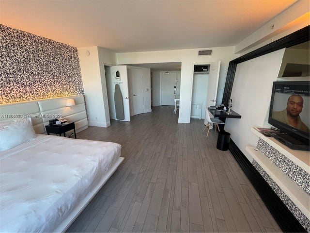 5 of 11 - 1100 West Ave 807, Miami Beach, FL