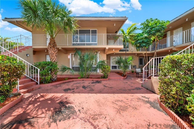 2 of 24 - 2864 Ne 32nd St 7, Fort Lauderdale, FL