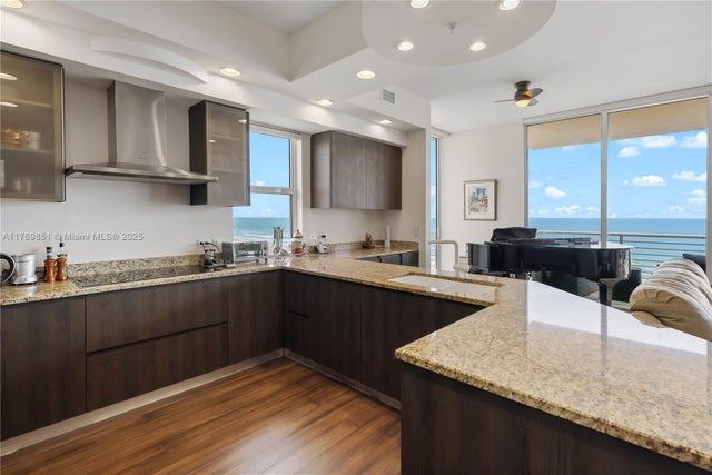 5 of 37 - 4802 N Highway A1a Ph D, Fort Pierce, FL