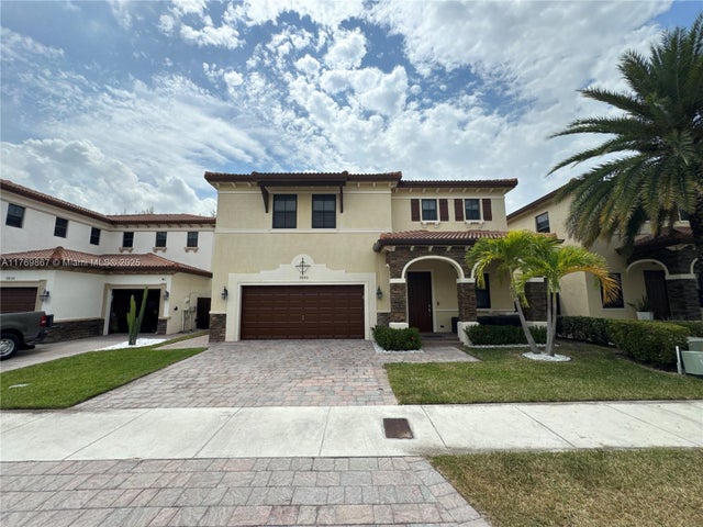 3 of 47 - 9840 Nw 86th Ter, Doral, FL