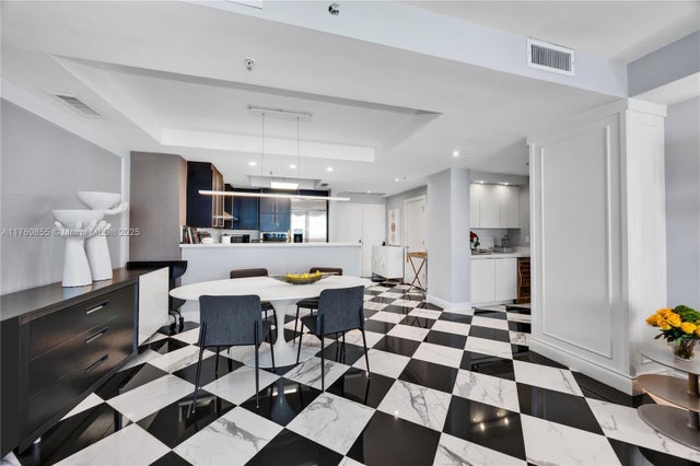5 of 30 - 3400 Sw 27th Ave 1107, Miami, FL