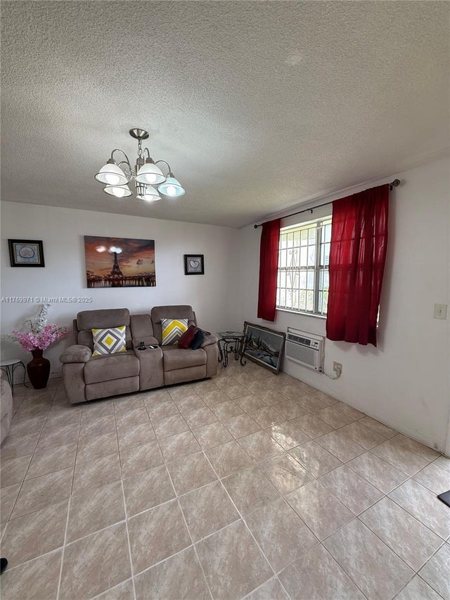 2 of 11 - 16790 Ne 14th Ave 110, Miami, FL