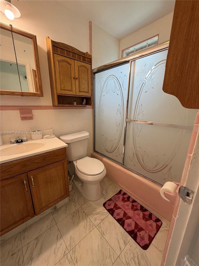 5 of 11 - 16790 Ne 14th Ave 110, Miami, FL