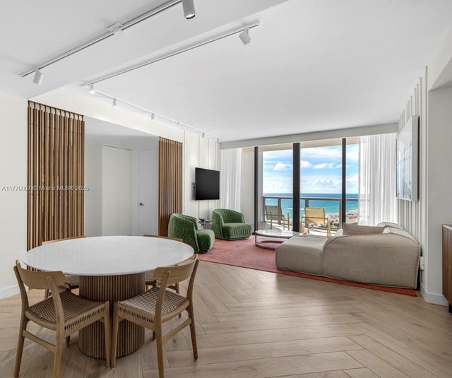1 of 31 - 2201 Collins Ave 1604, Miami Beach, FL
