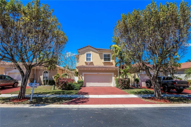 1 of 54 - 2250 Ne 37th Rd, Homestead, FL