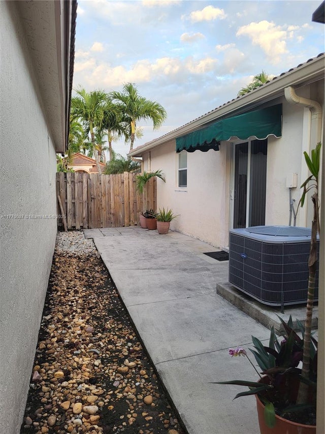4 of 17 - 14144 Sw 149th Pl, Miami, FL