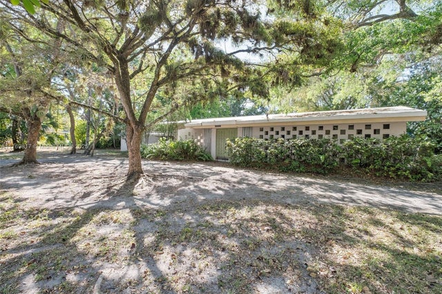 4 of 11 - 11600 Sw 69th Ct, Pinecrest, FL