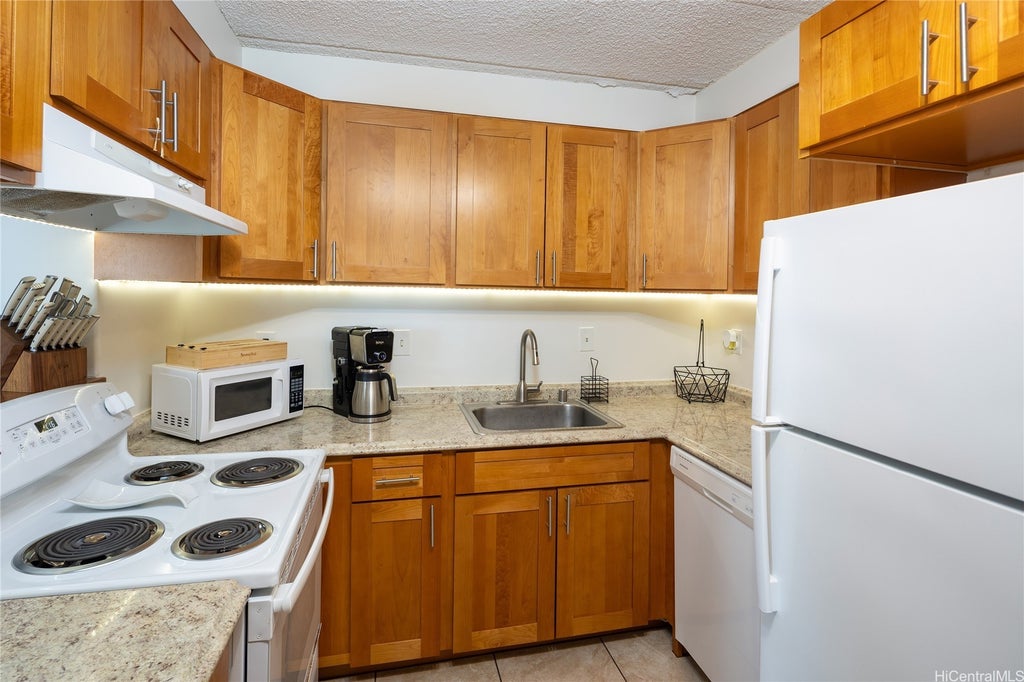 (unit #1010) 430 Keoniana Street, Honolulu