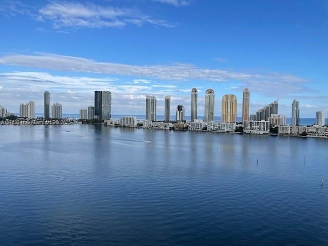 2 of 35 - 3000 Island Blvd 1902, Aventura, FL