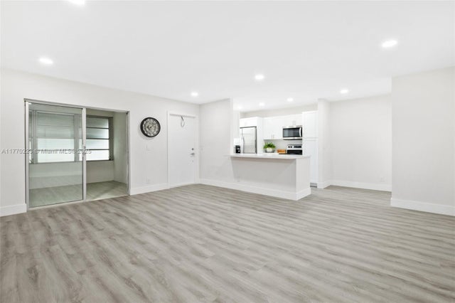 910 South Dr D, Delray Beach