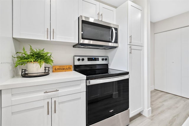 4 of 21 - 910 South Dr D, Delray Beach, FL