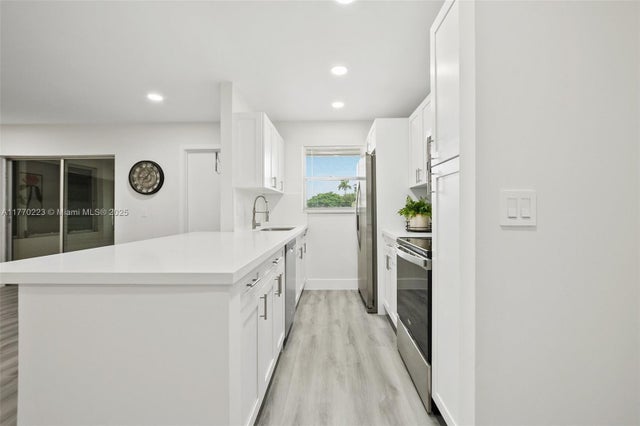 5 of 21 - 910 South Dr D, Delray Beach, FL