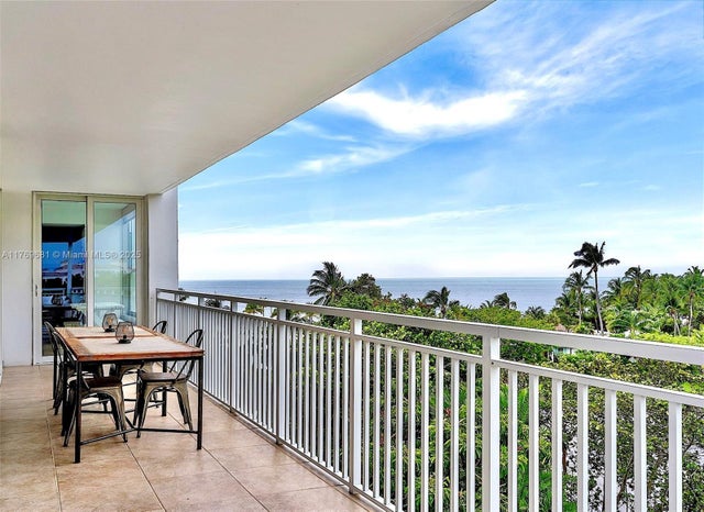 2 of 25 - 605 Ocean Dr 6m, Key Biscayne, FL
