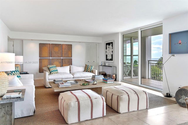 4 of 25 - 605 Ocean Dr 6m, Key Biscayne, FL