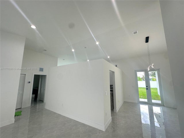 3 of 20 - 19855 Sw 134 Ct, Miami, FL