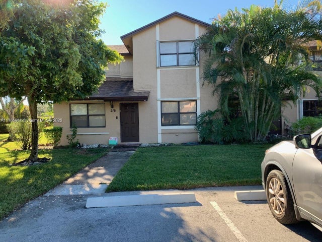 1 of 19 - 216 Lakeside Cir, Sunrise, FL