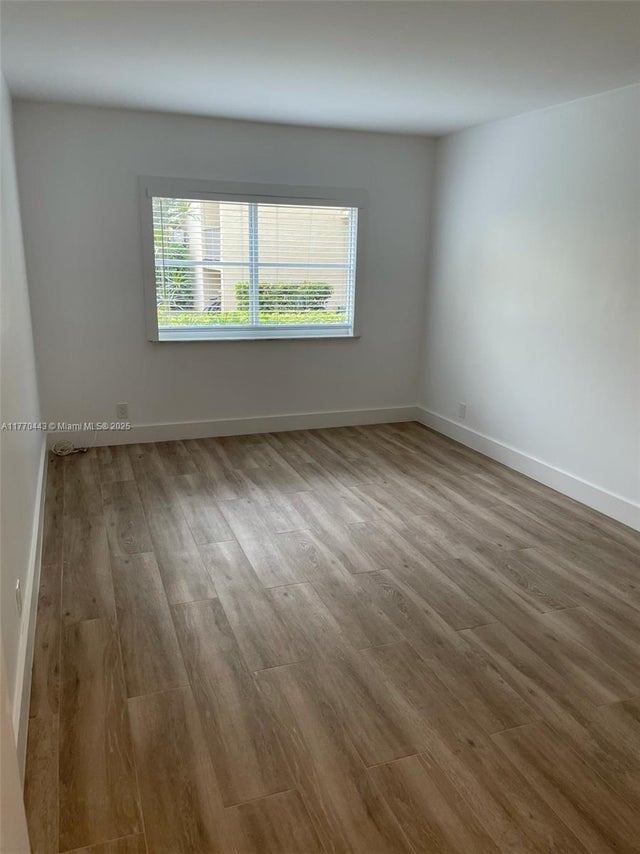 5 of 10 - 100 Edgewater Dr 101, Coral Gables, FL
