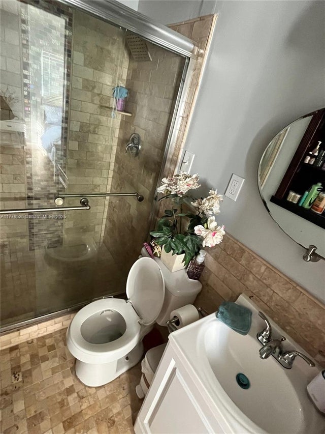 4 of 11 - 9775 Evans Rd, Jacksonville, FL
