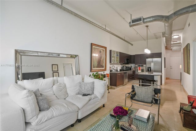 3 of 22 - 3029 Ne 188th St 319, Aventura, FL