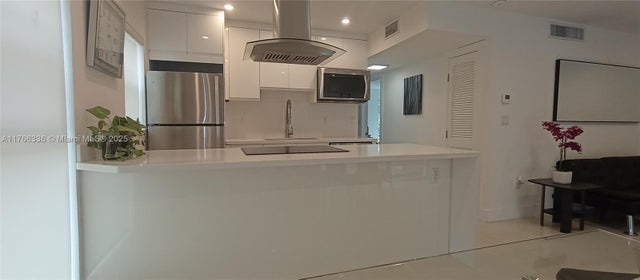 5 of 33 - 201 178th Dr 234, Sunny Isles Beach, FL