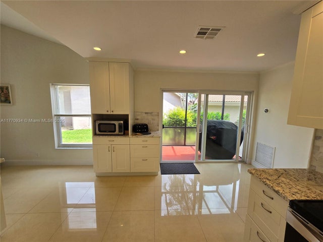 4 of 38 - 5645 Lakeview Mews Dr, Boynton Beach, FL