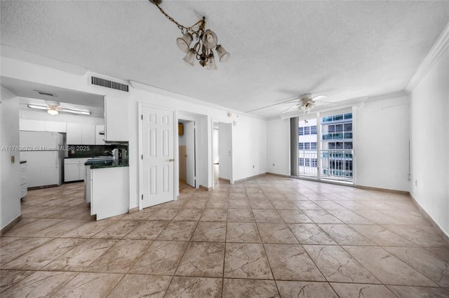 5 of 48 - 6969 Collins Ave 1106, Miami Beach, FL