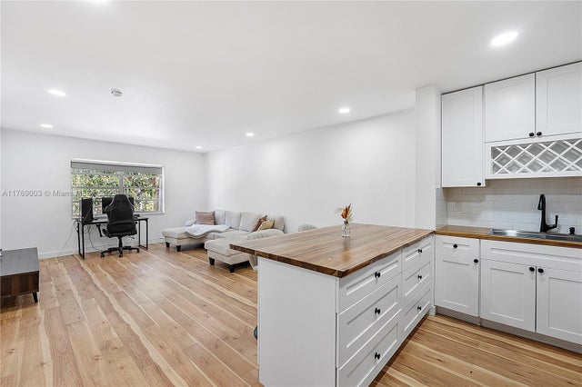 3 of 13 - 1520 Mckinley St 206e, Hollywood, FL