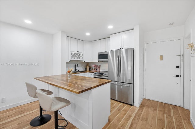 4 of 13 - 1520 Mckinley St 206e, Hollywood, FL