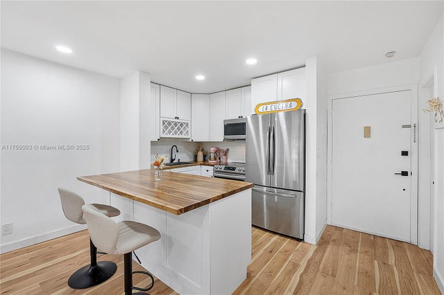 5 of 13 - 1520 Mckinley St 206e, Hollywood, FL