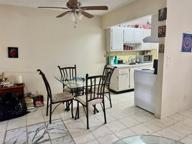 4 of 13 - 2145 Pierce St 403, Hollywood, FL